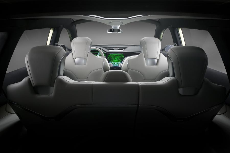  Nissan Hi-Cross Concept 2012 года  (фото 9 из 23)